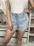 Denim (M) Világoskék Elől Gombos, Zsebes Övtartós, Farmer Rövidnadrág