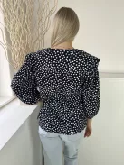 TU (M) Sötétkék Fehér Pöttyös, Buggyos Ujjú Fodros Vállú, Gumis Ujjvégű Felső