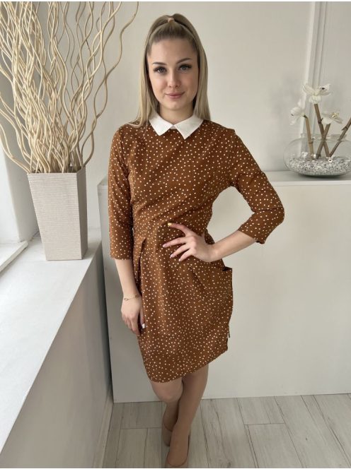 ÚJBlue Vanilla (M) Barna Fehér Pöttyös, Galléros Zsebes, Hátul Cipzáros, Derékban Megkötős Ruha