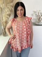 River Island (L) Tüdőszínű Fehér Horgoltmintás, Hátul Nyakban Gombos 100% Pamut, Fodros Szegélyű Felső