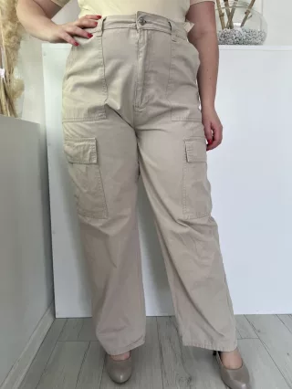   Denim Co (L) Drapp Elől Gombos, Oldalt Zsebes Magasított Derekú, 100% Pamut Nadrág