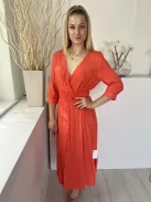 Gallery (M) Lazac Derékban Darázsolt, Szoknyarészén Gombolható Oldalt Sliccelt, Mellnél Átlapolt Ruha