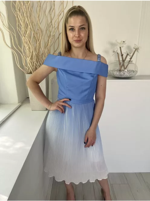 Chi Chi (M) Kék-Fehér Szoknyarésze Pliszírozott Hátul Cipzáros, Tüllbetétes Ruha