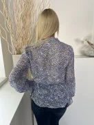 River Island (S) Kék Fehér Sűrű Foltmintás, Elől Végig Gombos Nyakban Megköthető, Tölcséres Ujjvégű Felső