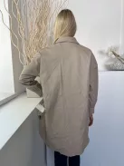  (M) Cappuccino Elől Gombos, Kerekített Aljú Galléros, Műbőr Kabát