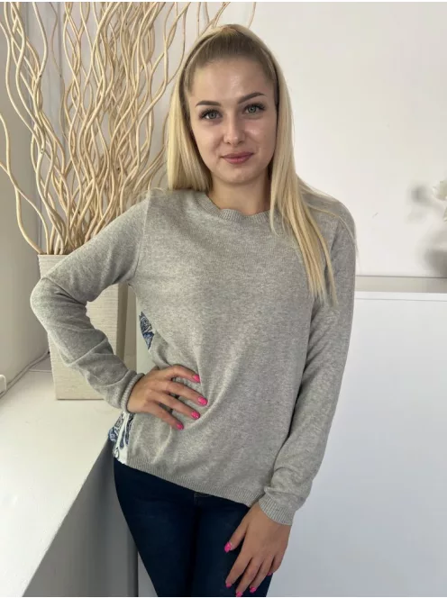 ÚJ George (M) Szürke-Kék-Fehér Hátul Ingbetétes, Kerek Nyakú Hátul Díszhajtásos Felső