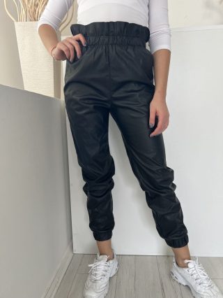   By Very (M) Fekete Gumisderekú és Aljú Zsebes, Műbőr Nadrág