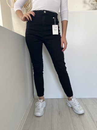   ÚJ Bershka (M) Fekete Elől Gombos, Zsebes Magasított Derekú, Farmer Nadrág