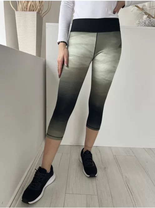 Adidas (S) Zöld-Khaki Fekete Gumisderekú Rövidszárú, Rugalmas Anyagú Nadrág