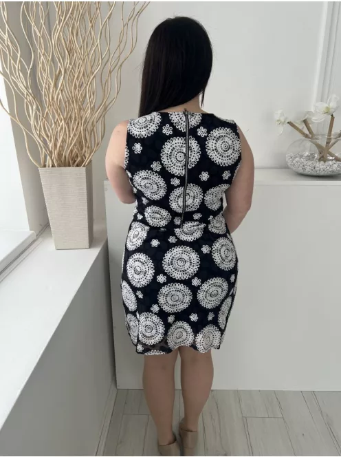 Apricot (M) Fekete Fehér Mintás, Hátul Cipzáros Bélelt, Kerek Nyakú Ruha