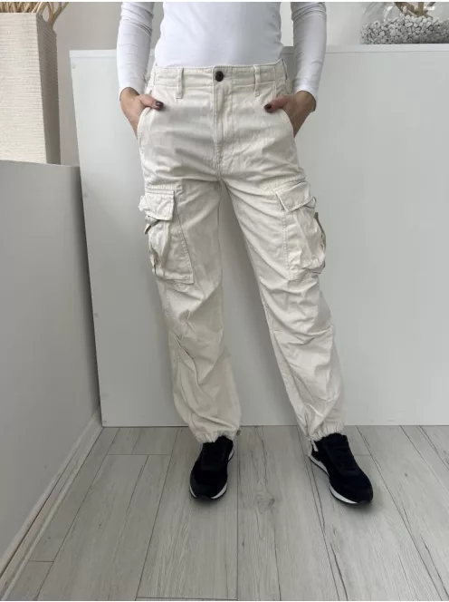 ZARA (XS) Törtfehér Elől Gombos, Oldalt Zsebes Alján Összehúzható, Megkötős Nadrág