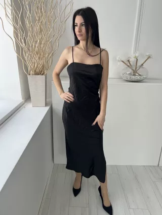   ZARA (M) Fekete Pántos, Oldalt Sliccelt Fényes Anyagú Ruha