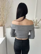 F&F (S) Szürke Anyagában Bordázott, Ejtett Vállú Rövid Fazonú Felső