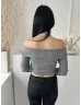   F&F (S) Szürke Anyagában Bordázott, Ejtett Vállú Rövid Fazonú Felső
