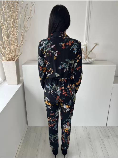  (M) Fekete Színes Virágos, Mellnél Átlapolt Gumisderekú, Galléros Overál