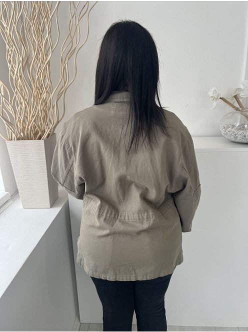 Nexzt (L) Khaki Elől Cipzáros, Patentos Mellnél Zsebes, Farmer Kabát