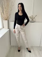  (M) Drapp Elől Gombos, Övtartós Egyenesszárú, Farmer Nadrág