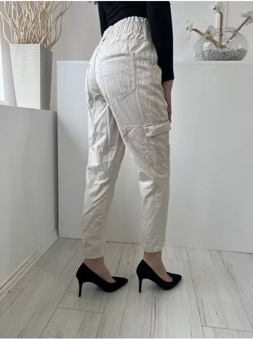 F&F (M) Drapp Elől Gombos, Oldalt Zsebes Derékban Gumírozott Nadrág