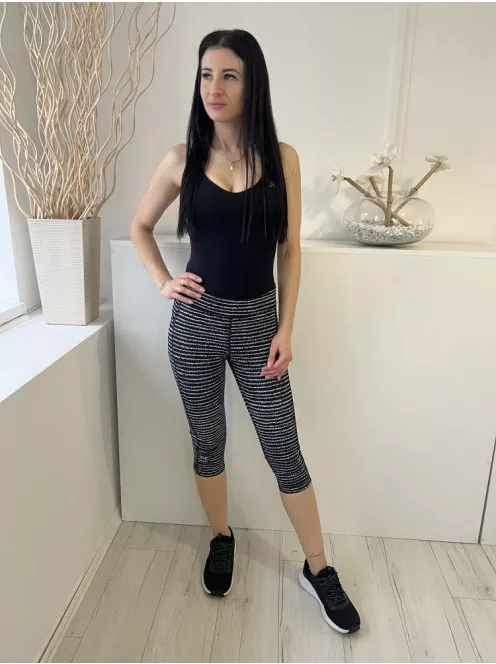 Under Armour (M) Fekete Fehér Csíkos, Gumisderekú Rugalmas Anyagú, Térd Nadrág