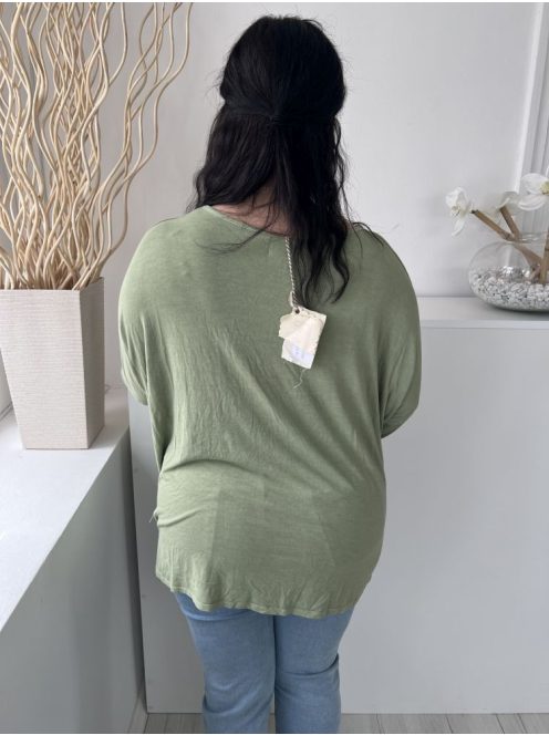 ÚJ Post Card (M) Permetzöld Kerek Nyakú, Zsebes Denevér Ujjú, Rugalmas Anyagú Felső