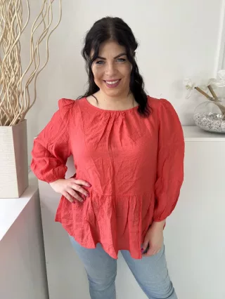   Olivér Bonas (L) Korall Hátul Nyakban Gombos, Anyagában Mintás Buggyos Ujjú, Derékban Szabott Felső