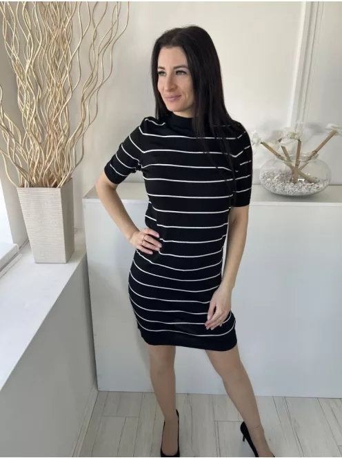 F&F (M) Fekete Fehér Csíkos, Magasított Nyakú Hátul Cipzáros, Gépikötött Ruha