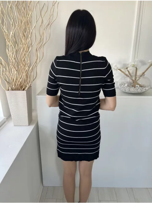 F&F (M) Fekete Fehér Csíkos, Magasított Nyakú Hátul Cipzáros, Gépikötött Ruha