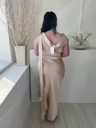 ÚJ In The Style (M) Púderszínú Oldalt Cipzáros, Vállán Díszmegkötős Fényes Anyagú Ruha