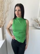 Shein (M) Fűzöld Anyagában Bordázott, Magasított Nyakú Aszimmetrikus Aljú, Oldalt Húzott Felső