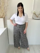 Roman (L) Fekete Színes Apró Virágos Derékban Darázsolt, Bőszárú Nadrág