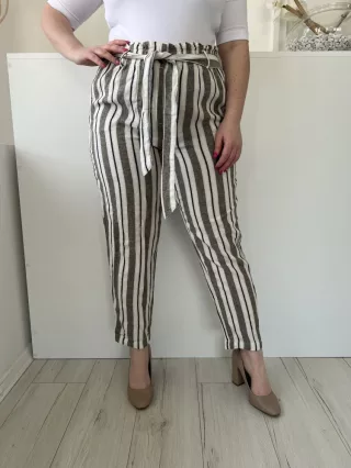   M&Co (L) Fehér Khaki Csíkos, Elől Gombos Derékban Megkötős, 52% Len Alapanyagú Nadrág