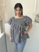 Mochy (M) Fekete-Fehér Kockás, Fell Darázsolt Buggyos Ujjú, Fodros Aljú Felső