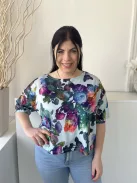 Papaya (M) Világoskék Színes Virágos, Csónak Nyakú Rövid Fazonú Felső