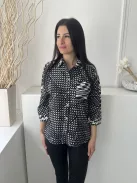 Next (S) Fekete Fehér Mintás, Elől Végig Gombos Mellnél Zsebes, Oldalt Sliccelt Felső