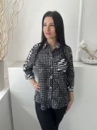 Next (S) Fekete Fehér Mintás, Elől Végig Gombos Mellnél Zsebes, Oldalt Sliccelt Felső