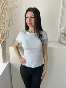 ÚJ Dusk (M) Vízkék Fehér Apró Mintás, Kerek Nyakú Fodros Aljú, Rugalmas Anyagú Felső