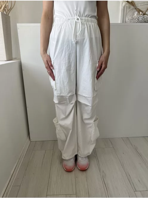 Shein (S) Fehér Derékban Összehúzható, Oldalt Zsebes Enyhén Áttetsző Nadrág