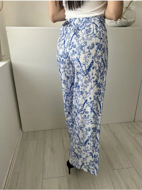  (S) Fehér Kék Virágmintás, Oldalt Cipzáros Zsebes, Bőszárú Nadrág