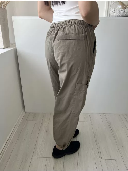 Primark (S) Khaki Derékban Összehúzható, Megkötős Oldalt Zsebes, Gumírozott Aljú, 98% Pamut Nadrág