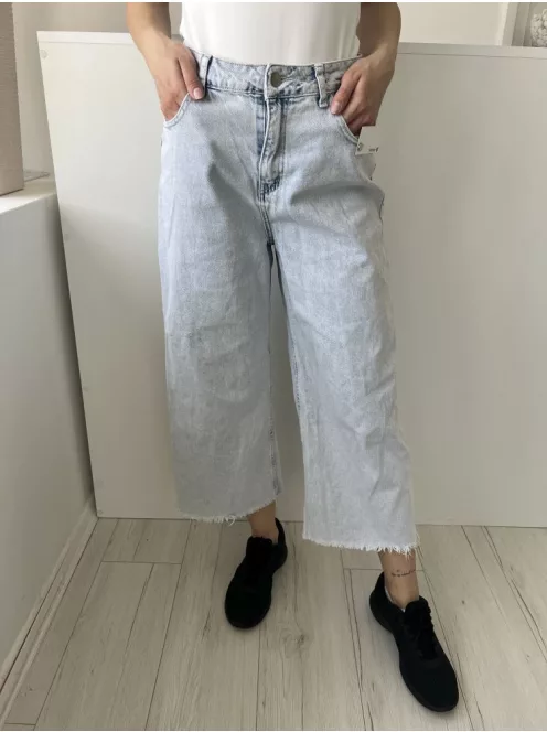 Boohoo (M) Világoskék Elől Gombos, Zsebes Rojtos Aljú, Farmer Nadrág