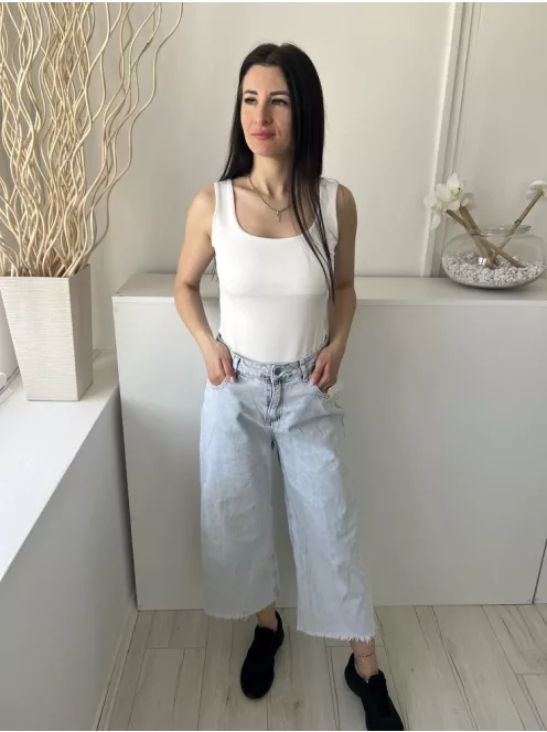 Boohoo (M) Világoskék Elől Gombos, Zsebes Rojtos Aljú, Farmer Nadrág