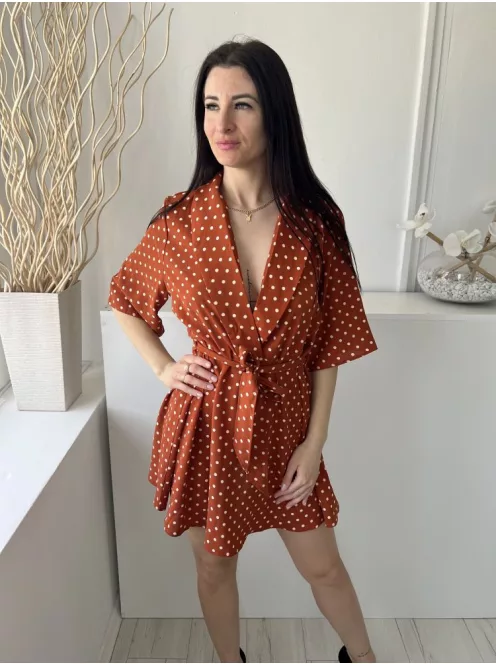 Pretty Little Thing (M) Barna Fehér Pöttyös, Galléros Derékban Megkötős Ruha