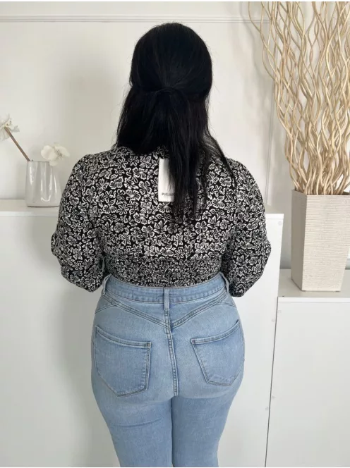 ÚJ Pull&Bear (L) Fekete Fehér Virágos, Hátul Darázsolt Mélykivágású, Elől Díszgombos Felső