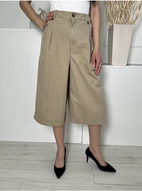 GAP (M) Homokszínű Elől Gombos, Zsebes Bőszárú Nadrág