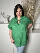 Roman (XXL) Fűzöld Anyagában Mintás, Nyakban Megköthető Felvarrt Ujjvégű, 100% Pamut Felső