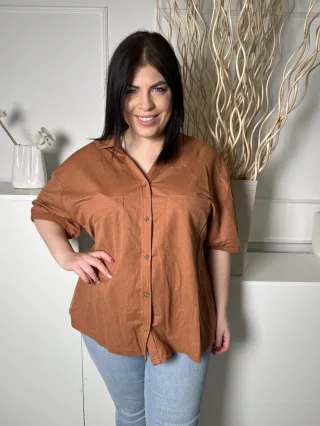   TU (XL) Barna Elől Végig Gombos, Mellnél Zsebes Galléros Felső