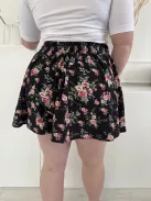 Boohoo (XL) Fekete Színes Virágos, Derékban Összehúzható Megkötős Rövidnadrág