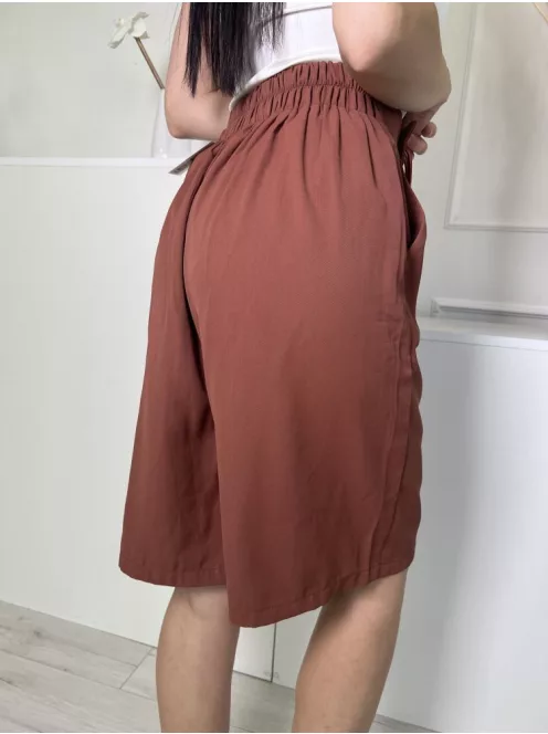 L-Zone (S) Barna Hátul Gumisderekú, Díszmasnis Zsebes, Bőfazonú Rövidnadrág