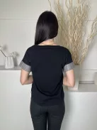 River Island (S) Fekete Elől Feliratos, Ujján Díszköves Kerek Nyakú, 100% Pamut Alapanyagú Felső