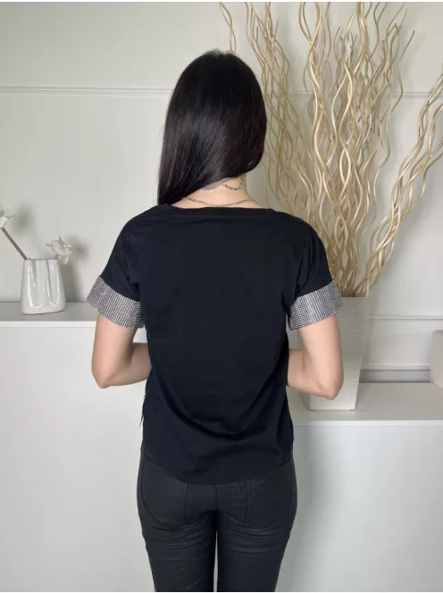 River Island (S) Fekete Elől Feliratos, Ujján Díszköves Kerek Nyakú, 100% Pamut Alapanyagú Felső